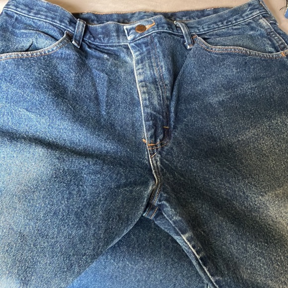 NEW washed Rustler blue jeans 38x32 - Picture 3 of 5